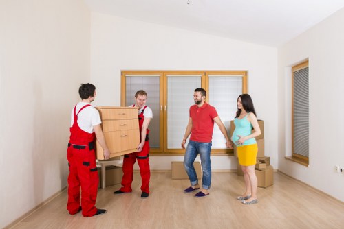 Removal truck hire support for homes and businesses in Southfields