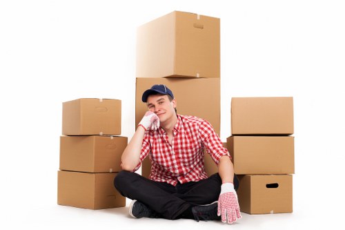 Local moving van service navigating Southfields streets